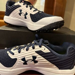 Men’s UnderArmour Turf Cleats - Brand New 10.5 (Navy/White)